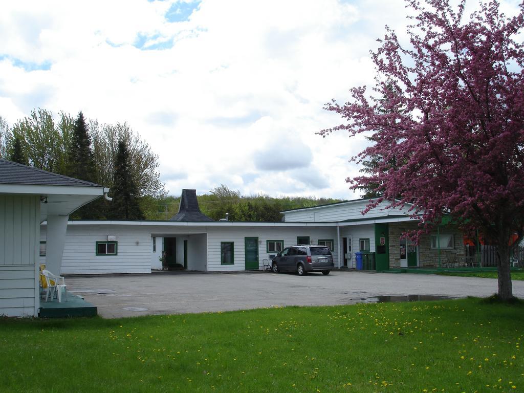 Motel Belair Rigaud Zewnętrze zdjęcie